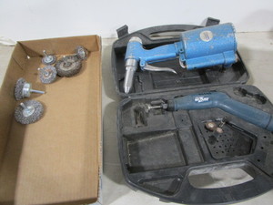 Pneumatic riveter, Black & Decker W...