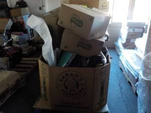 lot 12 image: Pallet of Patio Furniture, returns ...