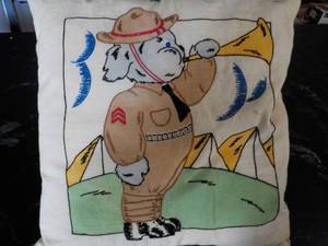 lot 117 image: 13 sq Burgler hand Stitched Vintag...