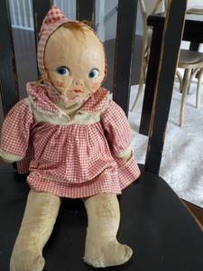 lot 122 image: Very Vintage Well Played with Doll...