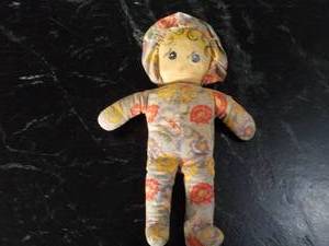 lot 127 image: 14 Handmade and hand painted Vinta...