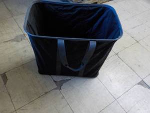 lot 24 image: Clever Made Collapsible Laundry Ham...