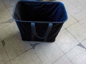 lot 25 image: Clever Made Collapsible Laundry Ham...