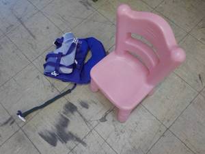 lot 34 image: Little Tikes Plastic Chair, Life Pr...