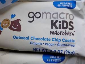 lot 253 image: 98 Gomacro Kids Oatmeal Chocolate C...