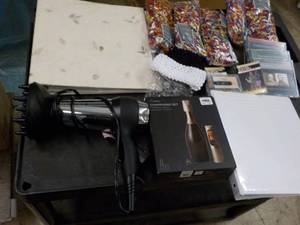 lot 261 image: Random Lot- see all pictures...