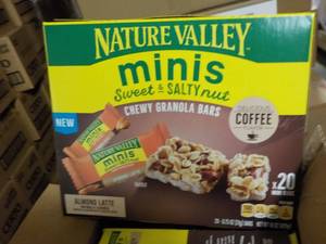 lot 278 image: 5 Boxes Nature Valley Minis Granula...