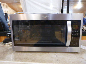 New Whirlpool Under Cabinet Microwave Oven