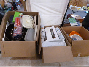 Lot of Kitchen Items