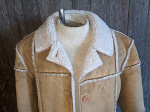 lot 38 image: LEI Faux Suede & Sherpa Jacket, Sz M