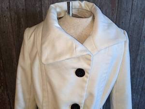 lot 47 image: Simple Yet Sophisticated Winter White Steve Madden Coat Sz S