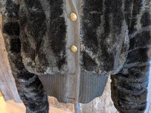 lot 48 image: True Vintage Original Oh Yes Brand Short Faux Fur Jacket Sz S