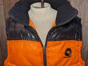 lot 55 image: Akademics Black & Orange Vest Sz XL