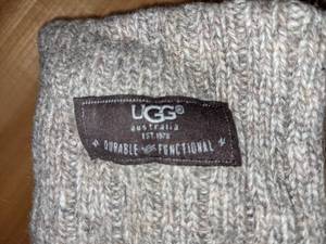 lot 65 image: Ugg Convertible MittensFingerless Gloves Sz SM