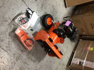 lot 102 image: Yardmax 22 in. 2-Stage Gas Snow Blower missing parts see pictures