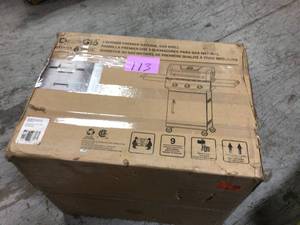 lot 113 image: Dyno-Glo Premier 3-Burner Natural Gas Grill in Stainless Steel with Folding Side Tables