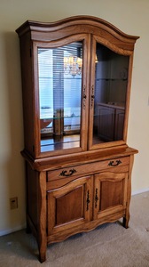 lot 5 image: Drexel Display CabinetHutch