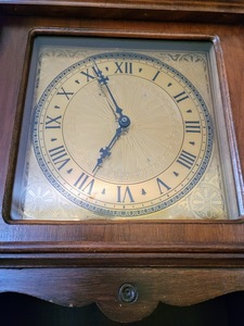 lot 9 image: Clock Bookshelf