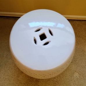 lot 13 image: White Ceramic Plant Stand