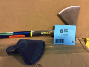 lot 14 image: Estwing 26 in. Campers Nylon-Vinyl Grip Handle Axe Customer Returns See Pictures