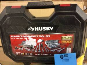 lot 30 image: Husky Mechanics Tool Set (149-Piece) Customer Returns See Pictures