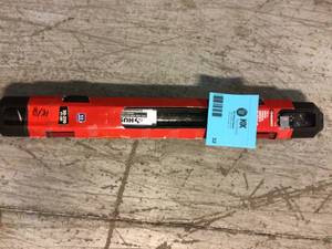lot 32 image: Husky 50 ft. lbs. to 250 ft. lbs. 12 in. Drive Torque Wrench Customer Returns See Pictures