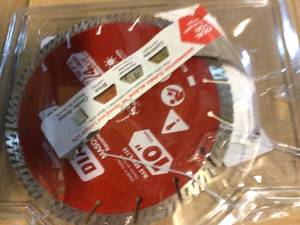 lot 60 image: 10 in. Diamond Segmented Turbo Cut-Off Discs for Masonry Customer Returns See Pictures