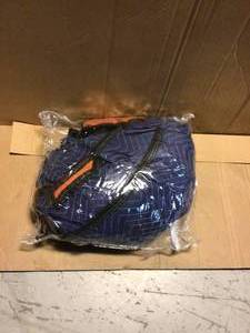lot 86 image: Pratt Retail Specialties 80 in. L x 144 in. W Extra-Large Premium Moving Blanket Customer Returns See Pictures
