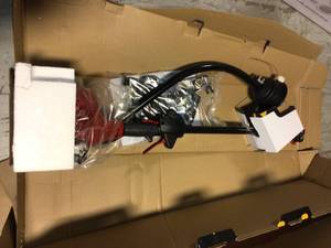 lot 90 image: Toro 2-Cycle 25.4cc Attachment Capable Curved Shaft Gas String Trimmer Customer Returns See Pictures
