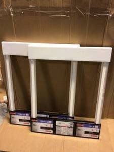 lot 94 image: Delta 28 in. x 36 in. (M1) Rectangular Mirror Frame in Chrome and Linen Customer Returns See Pictures