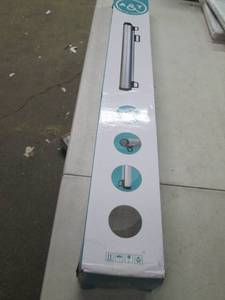 lot 4 image: retractrable baby gate ...