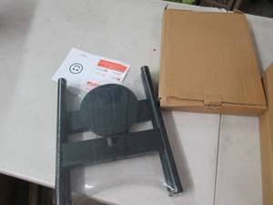 lot 36 image: 510 inch plant stands ...