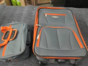 lot 278 image: rockland 2 piece suitcase set ...