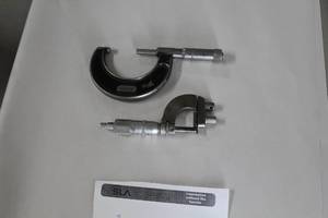 lot 348 image: Lot of (2) Micrometers