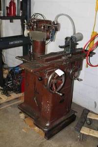 lot 293 image: Brown & Sharpe No. 10 Grinder 48Lx40Wx52H 3-Phase