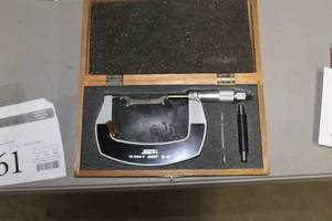 lot 361 image: Spi Micrometer  with Wood Case