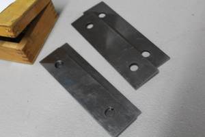 lot 365 image: Milling Parallels  with Wood Case