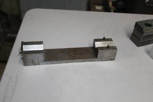 lot 392 image: Vee Block