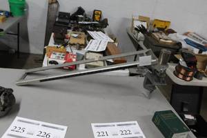 lot 227 image: Skil Wood Lathe Saw Guide Attachment