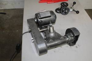 lot 224 image: Dumore Lathe-Mount Tool Post Grinder