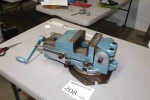 lot 208 image: Palmgren Mill Bench Vise 6 Jaw