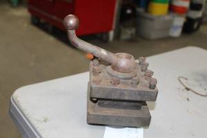 lot 245 image: Enco Mfg. Co American 16 Quick Change Lathe Tool Post