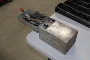 lot 258 image: Vintage Ideal Commutator Dresser Co Iron