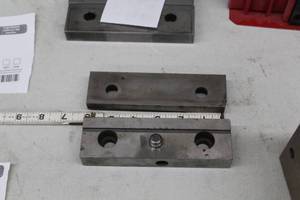 lot 421 image: Lot of (4) 6 Mill Vise Jaws