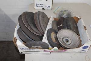 lot 475 image: Lot of (1 Box) Grinding Wheels & Discs