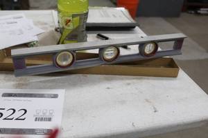 lot 523 image: Miller Falls Company No. 618-18 Aluminum Level 18L
