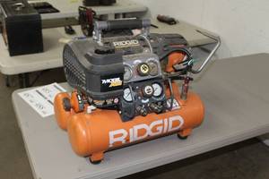 lot 487 image: Ridgid 5-in-1 Air Compressor Dual Tank