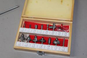 lot 495 image: Router Bits  with Wood Case