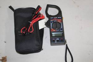 lot 490 image: Grip Clamp Meter  with Carry Pouch