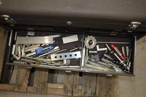 lot 1043 image: Cutters, Blocks, Misc. Tools and Parts